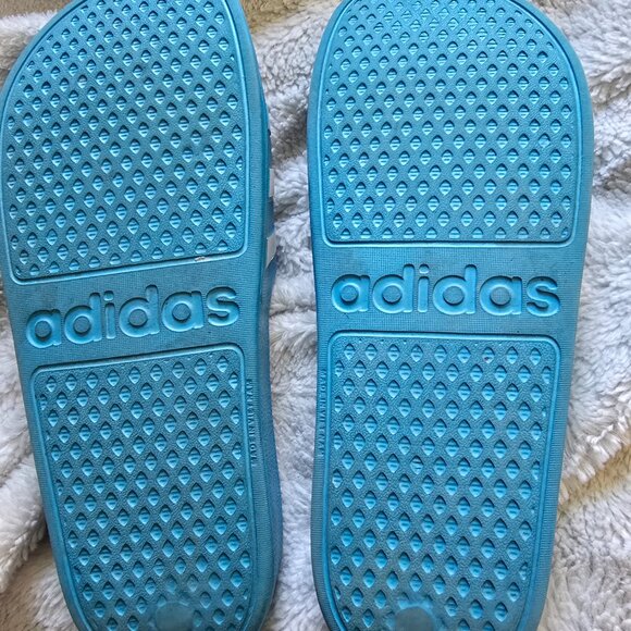 Adaias  slides - Picture 4 of 4